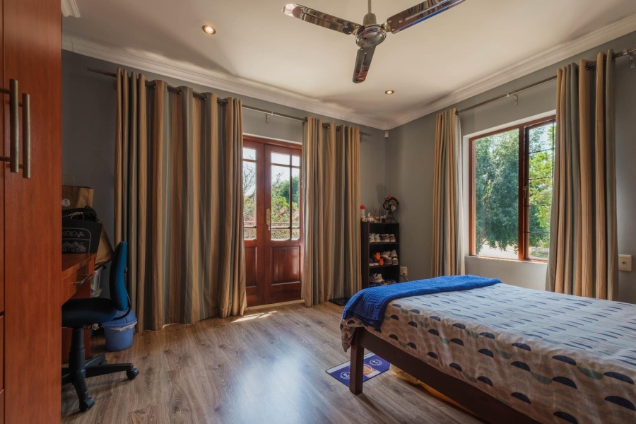 5 Bedroom Property for Sale in Pretorius Park Gauteng