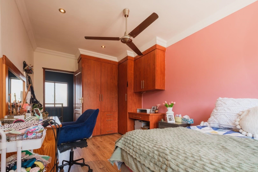 5 Bedroom Property for Sale in Pretorius Park Gauteng