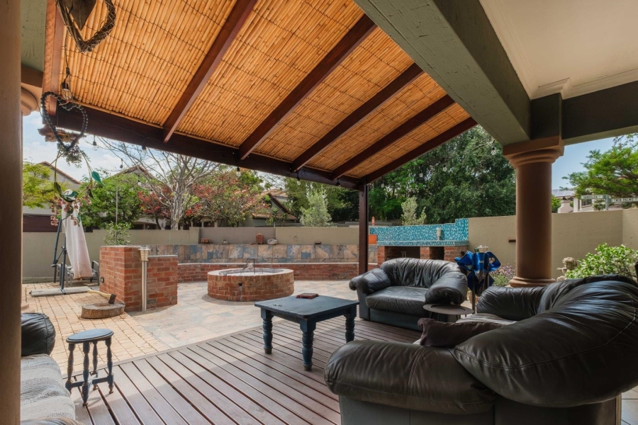 5 Bedroom Property for Sale in Pretorius Park Gauteng
