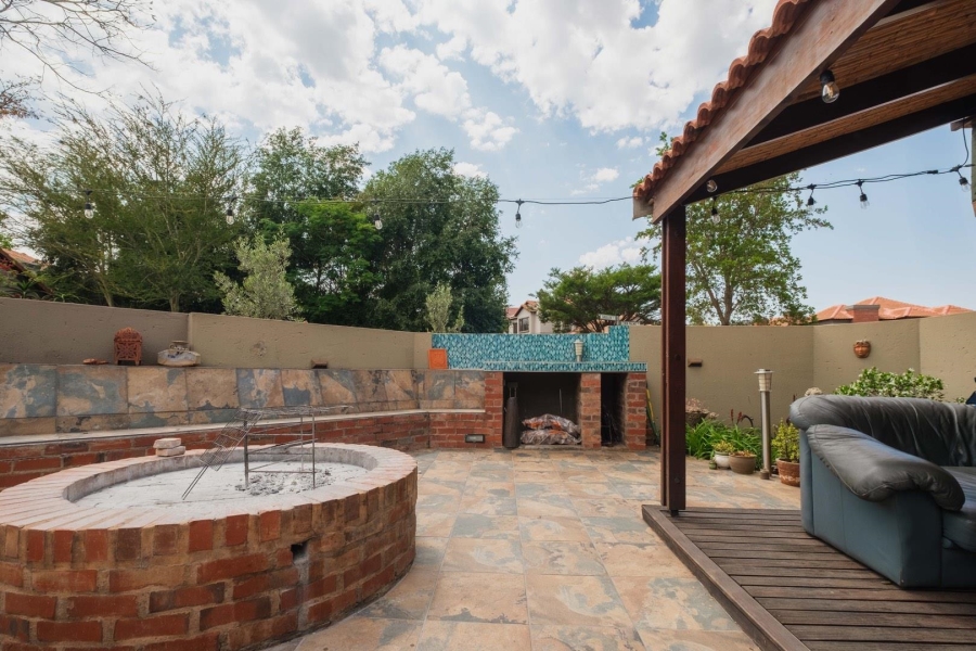 5 Bedroom Property for Sale in Pretorius Park Gauteng