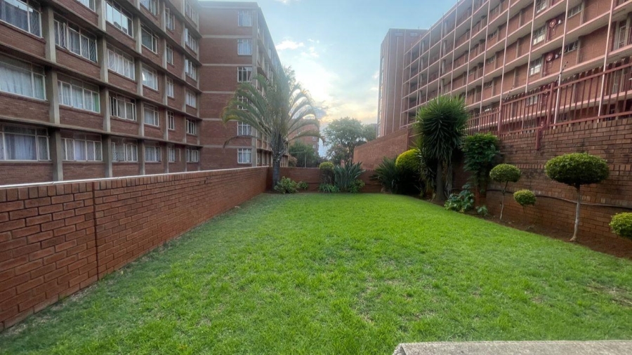 2 Bedroom Property for Sale in Wonderboom South Gauteng