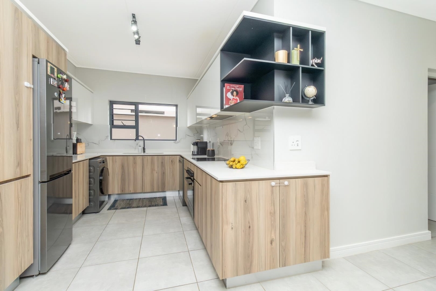 3 Bedroom Property for Sale in Waterfall Gauteng