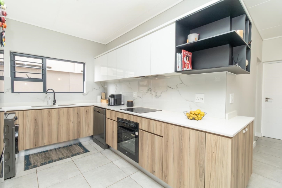 3 Bedroom Property for Sale in Waterfall Gauteng