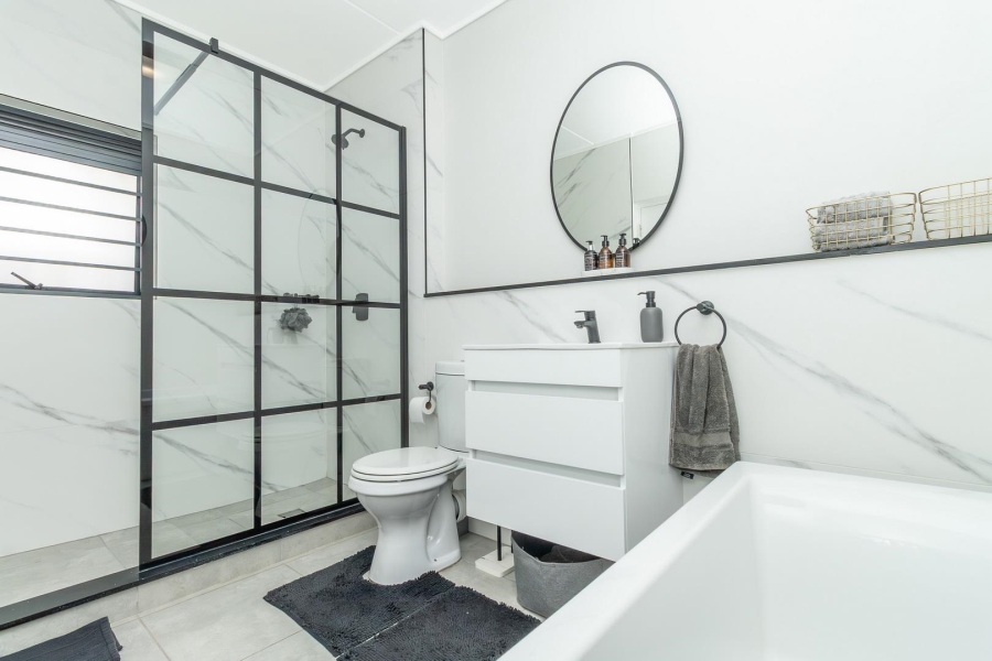 3 Bedroom Property for Sale in Waterfall Gauteng