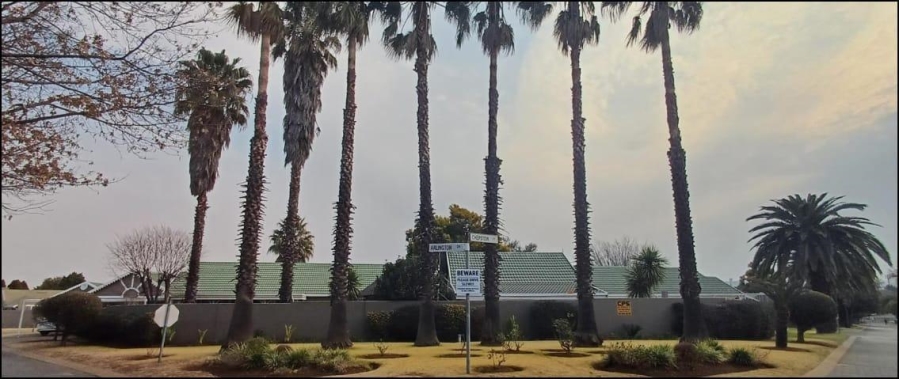 To Let 3 Bedroom Property for Rent in Verwoerdpark Gauteng