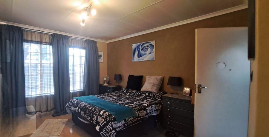To Let 3 Bedroom Property for Rent in Verwoerdpark Gauteng