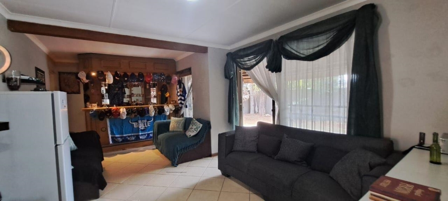 To Let 3 Bedroom Property for Rent in Verwoerdpark Gauteng