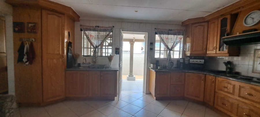 To Let 3 Bedroom Property for Rent in Verwoerdpark Gauteng