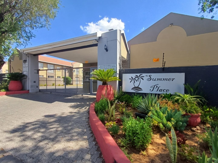 3 Bedroom Property for Sale in Verwoerdpark Gauteng