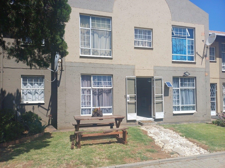 3 Bedroom Property for Sale in Verwoerdpark Gauteng