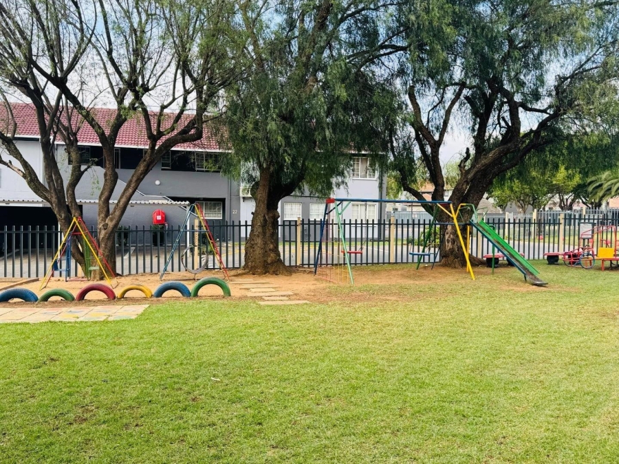 3 Bedroom Property for Sale in Verwoerdpark Gauteng