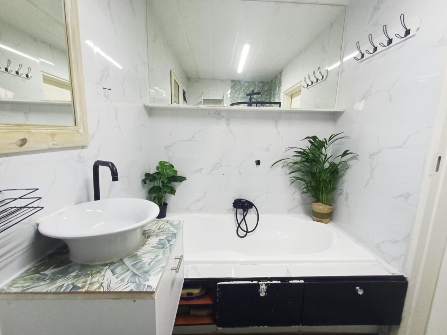 3 Bedroom Property for Sale in Verwoerdpark Gauteng