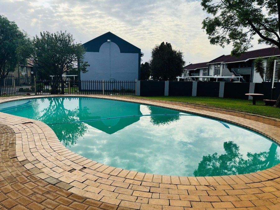 3 Bedroom Property for Sale in Verwoerdpark Gauteng