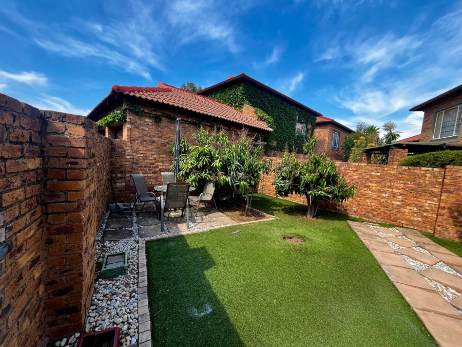 3 Bedroom Property for Sale in Six Fountains Residential Estate Gauteng