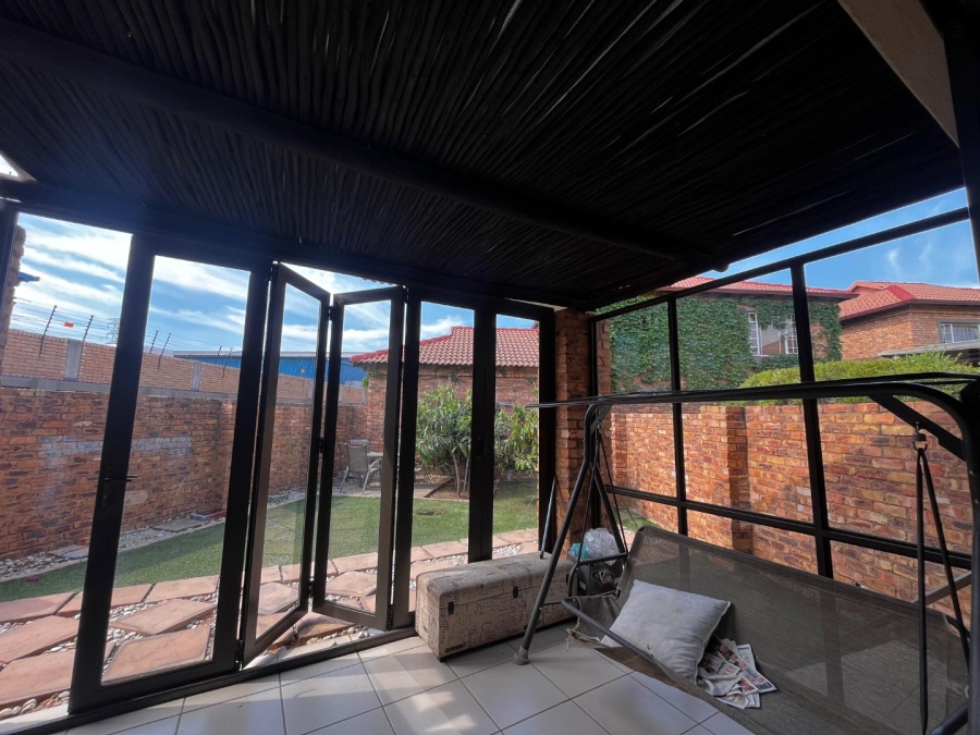 3 Bedroom Property for Sale in Six Fountains Residential Estate Gauteng