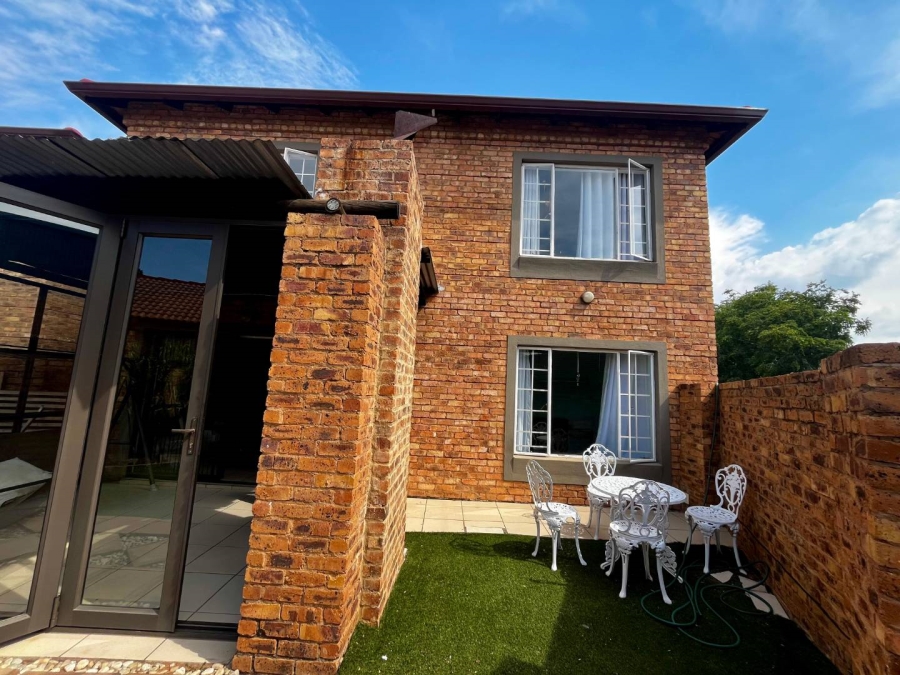 3 Bedroom Property for Sale in Six Fountains Residential Estate Gauteng
