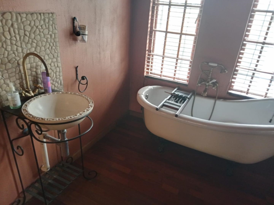 4 Bedroom Property for Sale in Carlswald Gauteng