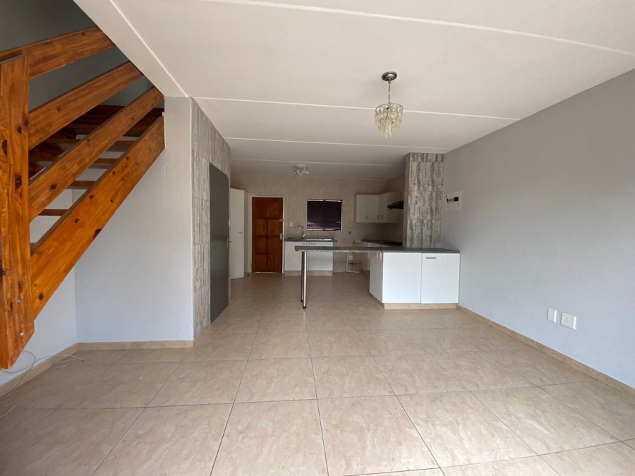To Let 2 Bedroom Property for Rent in Florida Glen Gauteng