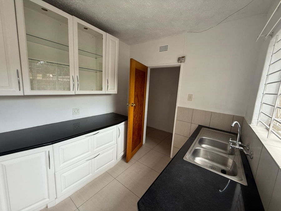 2 Bedroom Property for Sale in Constantia Kloof Gauteng