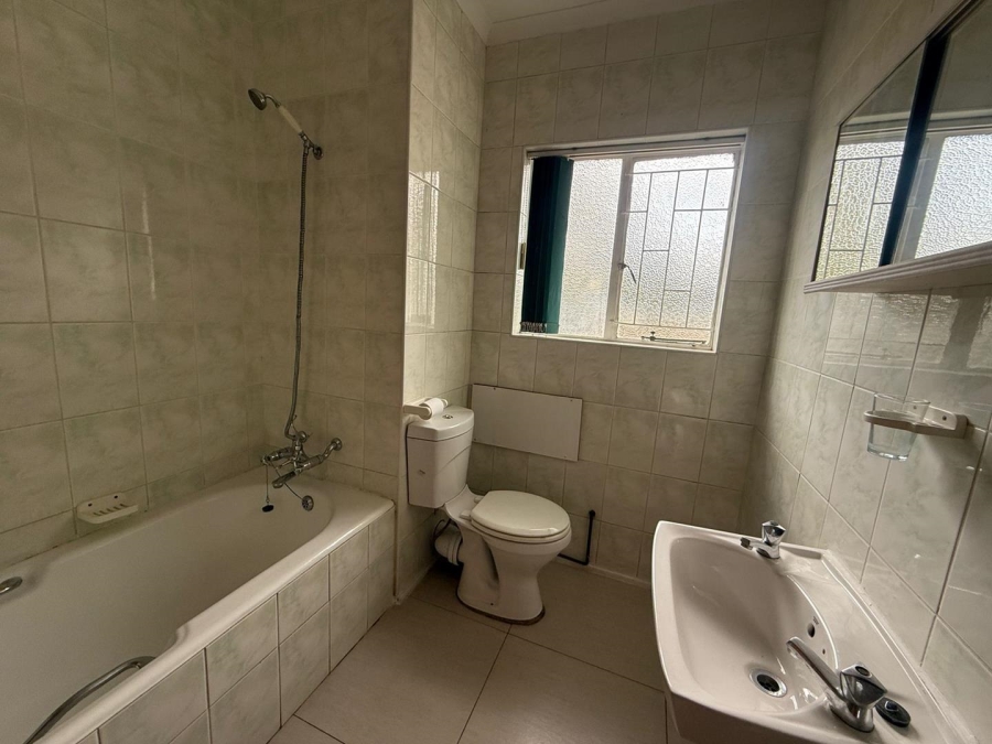 2 Bedroom Property for Sale in Constantia Kloof Gauteng