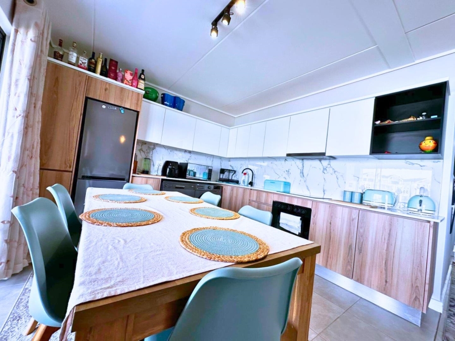 To Let 3 Bedroom Property for Rent in Waterfall Gauteng