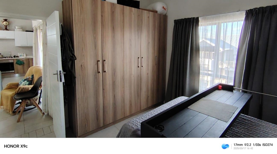 To Let 1 Bedroom Property for Rent in Longlake Gauteng