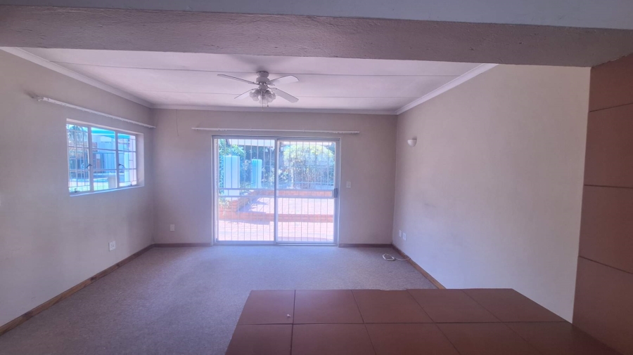 To Let 1 Bedroom Property for Rent in Discovery Gauteng