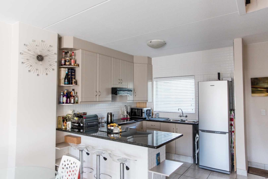 2 Bedroom Property for Sale in Magaliessig Gauteng