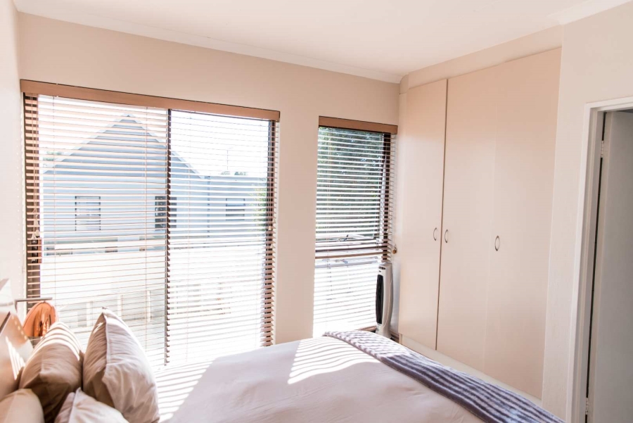 2 Bedroom Property for Sale in Magaliessig Gauteng