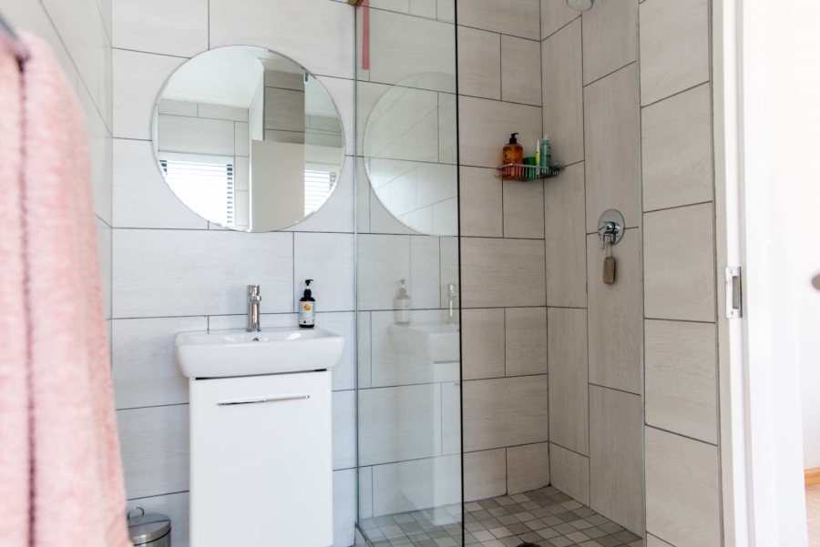 2 Bedroom Property for Sale in Magaliessig Gauteng