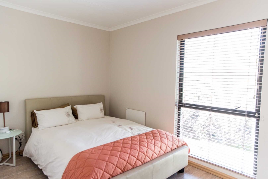 2 Bedroom Property for Sale in Magaliessig Gauteng