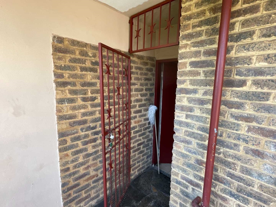 2 Bedroom Property for Sale in Silverton Gauteng