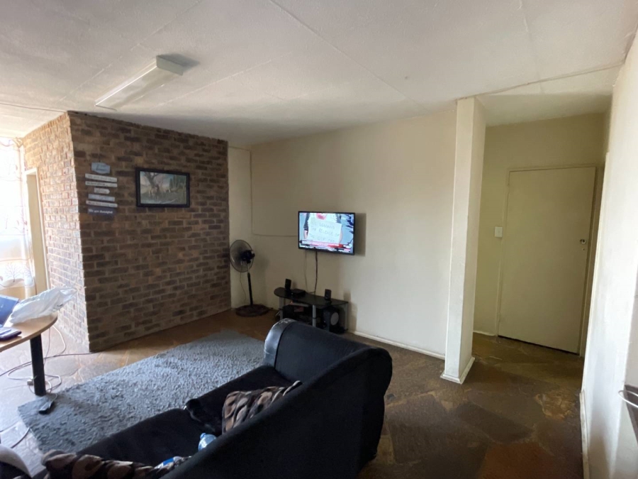 2 Bedroom Property for Sale in Silverton Gauteng