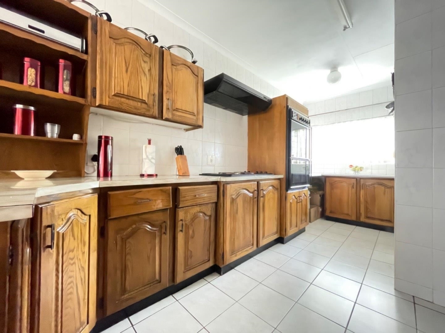 3 Bedroom Property for Sale in Birchleigh North Gauteng