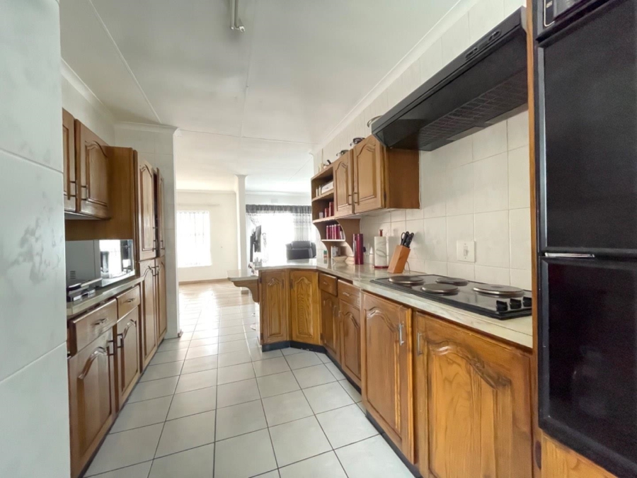 3 Bedroom Property for Sale in Birchleigh North Gauteng