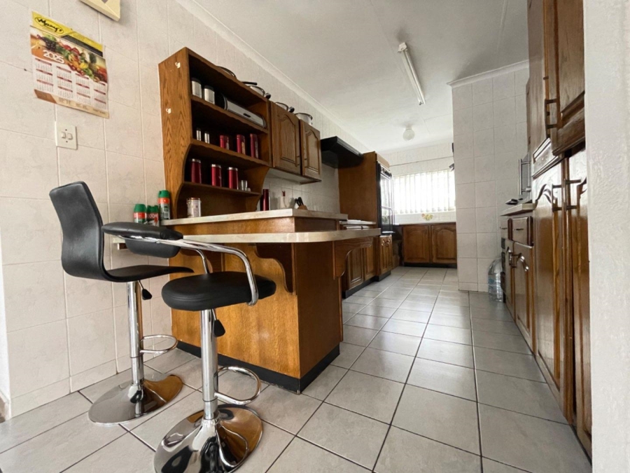 3 Bedroom Property for Sale in Birchleigh North Gauteng