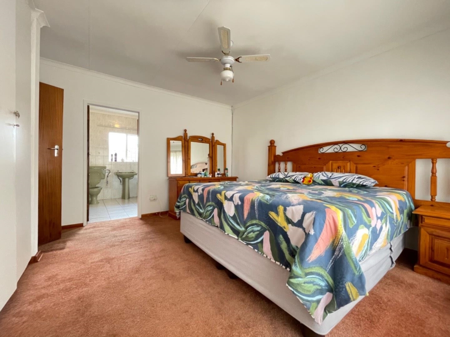 3 Bedroom Property for Sale in Birchleigh North Gauteng