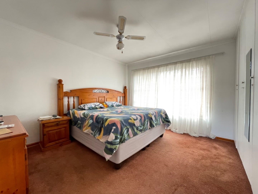 3 Bedroom Property for Sale in Birchleigh North Gauteng