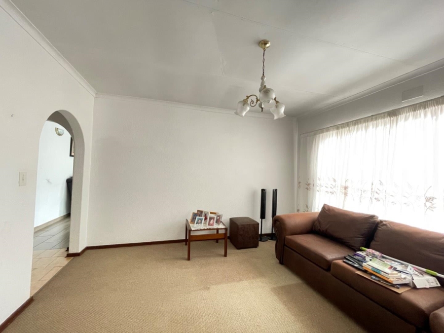 3 Bedroom Property for Sale in Birchleigh North Gauteng