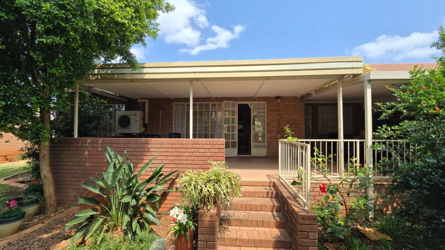 2 Bedroom Property for Sale in Montana Park Gauteng