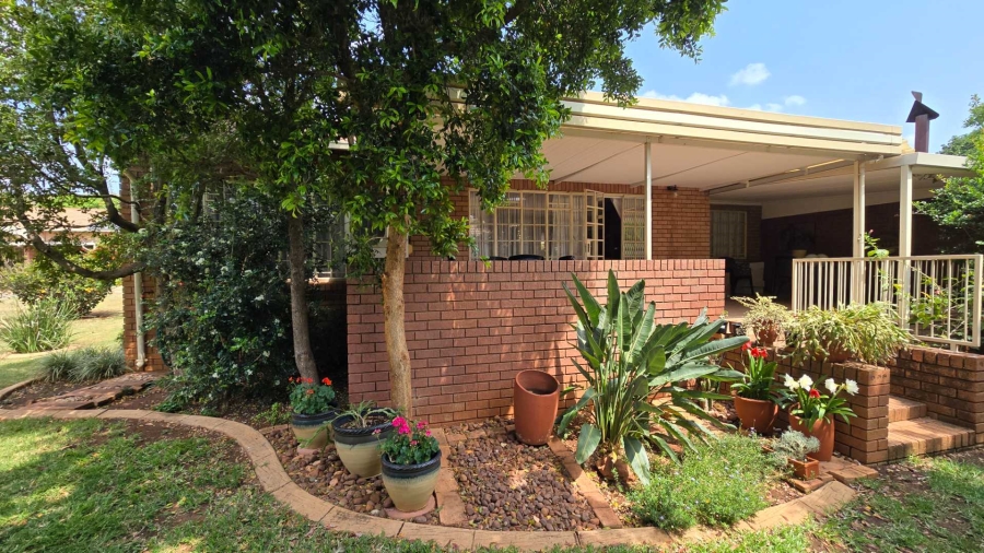 2 Bedroom Property for Sale in Montana Park Gauteng