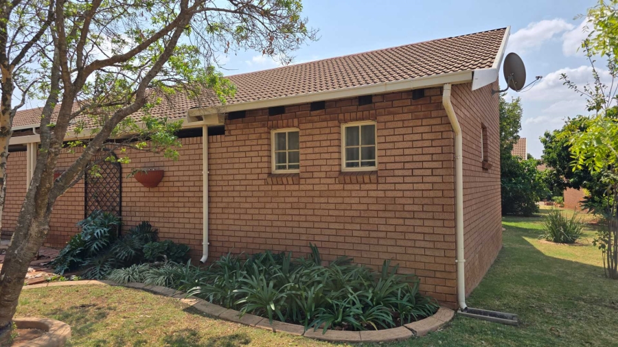 2 Bedroom Property for Sale in Montana Park Gauteng