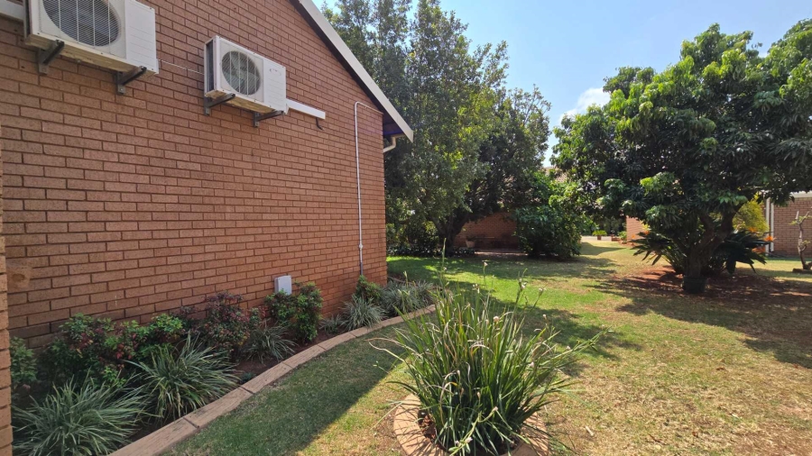 2 Bedroom Property for Sale in Montana Park Gauteng