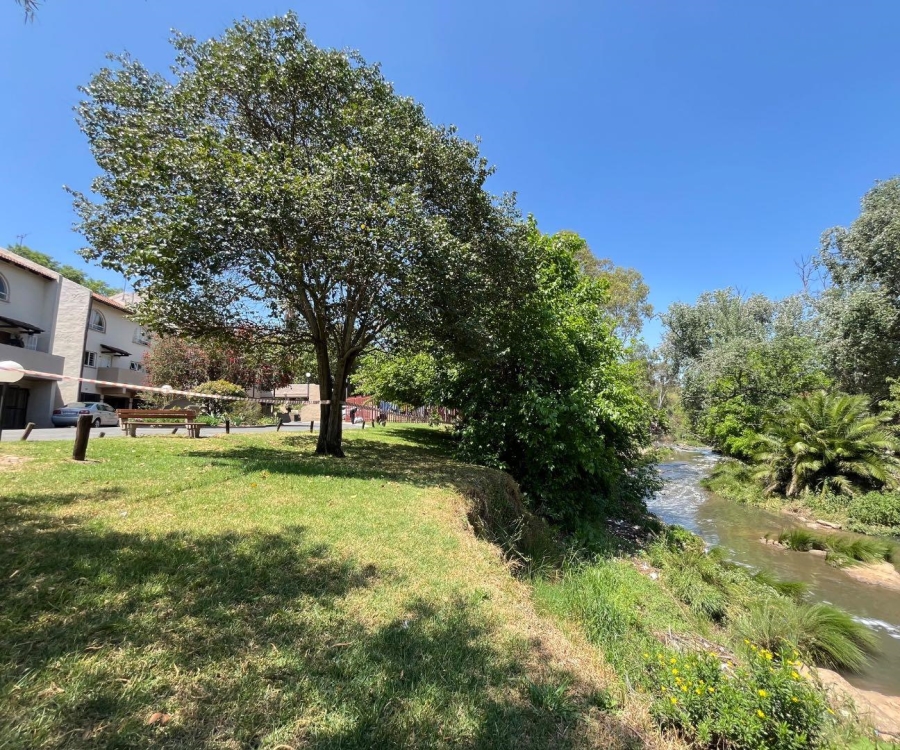 2 Bedroom Property for Sale in Rembrandt Park Gauteng