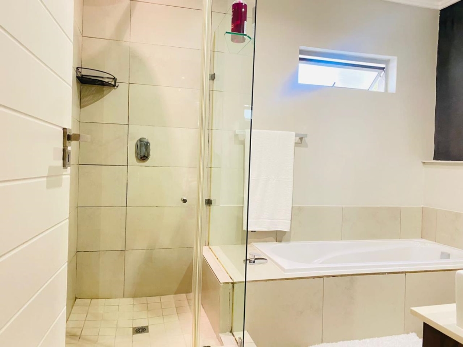 2 Bedroom Property for Sale in Sandown Gauteng