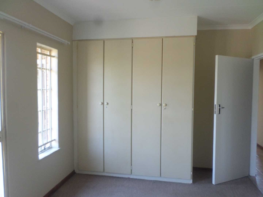 3 Bedroom Property for Sale in Garsfontein Gauteng