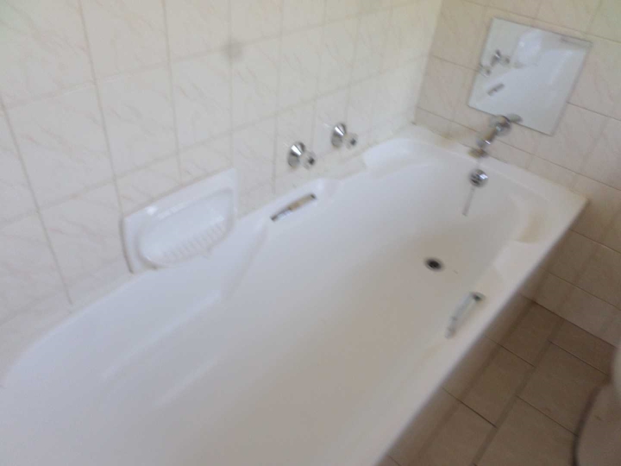 3 Bedroom Property for Sale in Garsfontein Gauteng
