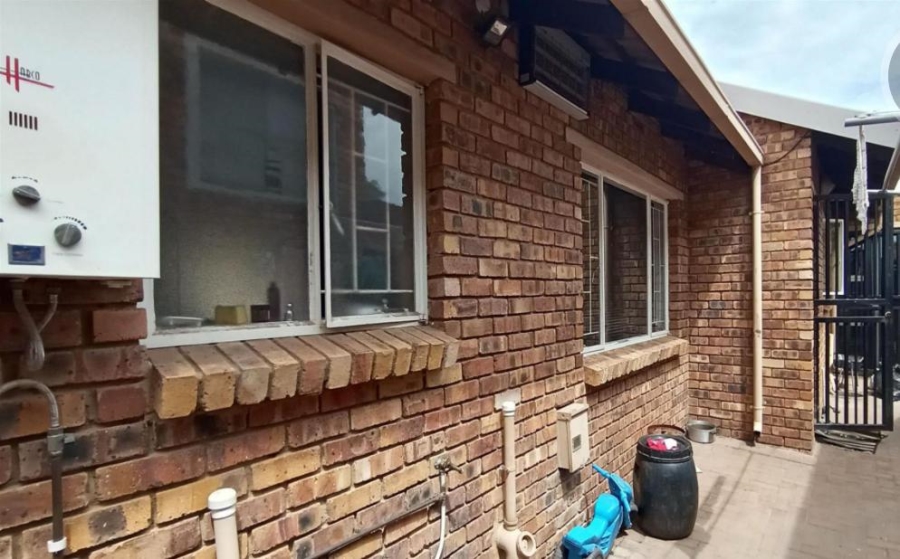3 Bedroom Property for Sale in Terenure Gauteng