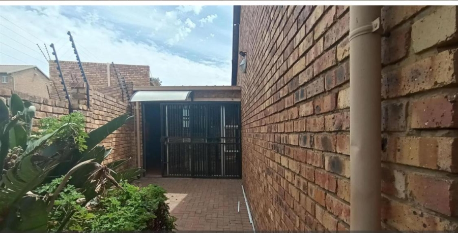 3 Bedroom Property for Sale in Terenure Gauteng