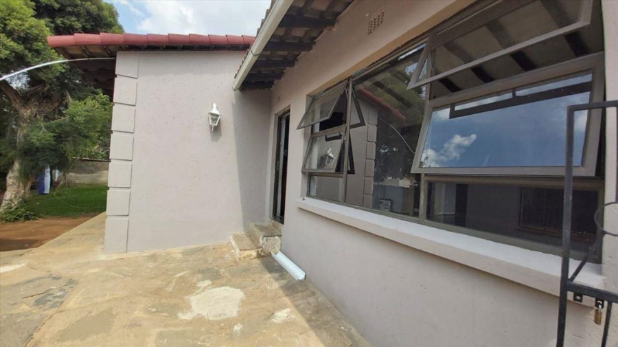 3 Bedroom Property for Sale in Birchleigh North Gauteng